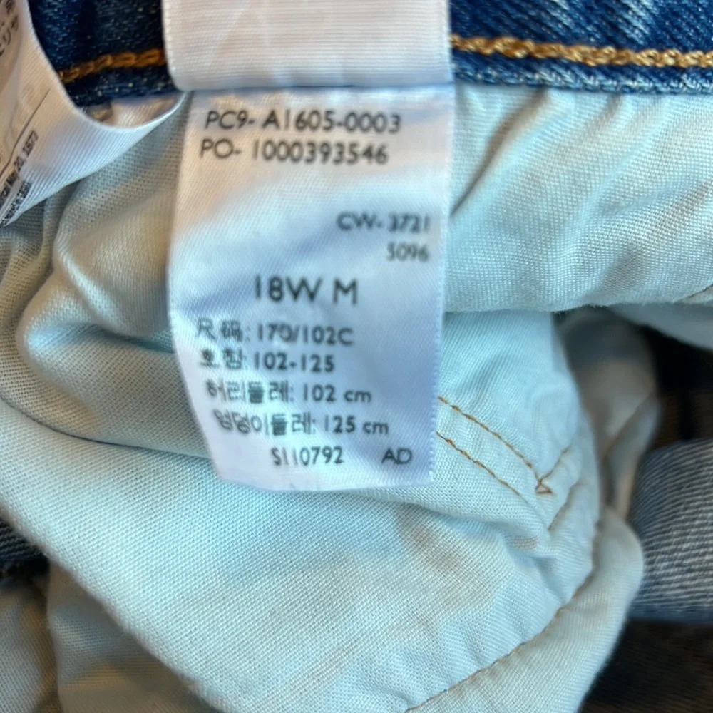 LEVI’S PREMIUM 501® ‘90S WOMEN'S JEANS - Destructed Indigo - Medium Wash - Picture 12 of 16